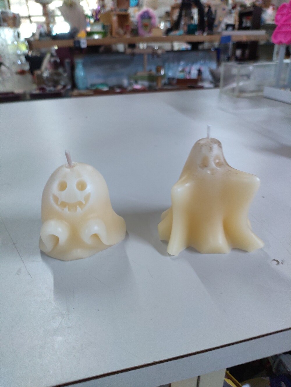 Set of 2 Scented Spooky Ghost Cream Wax Candles – Halloween Decor